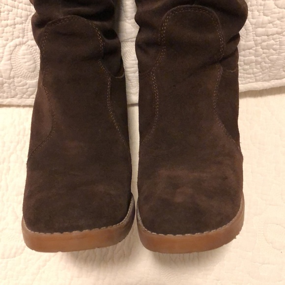 Aldo size 39 (approx 8.5US) brown suede boots - Picture 3 of 11